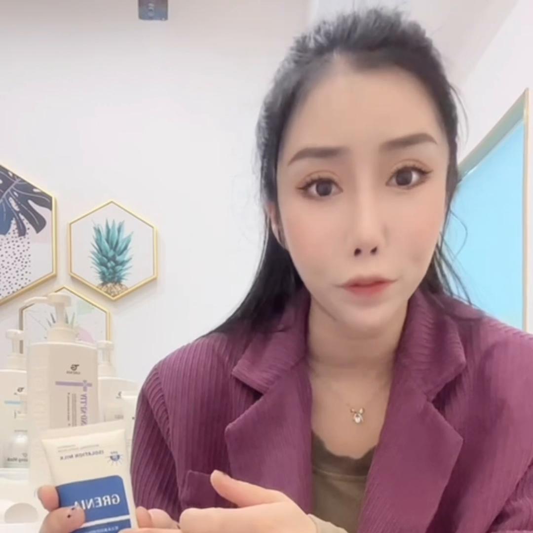 借用潘总的一句话一大部分消费群体不关注产品的本质，只在...