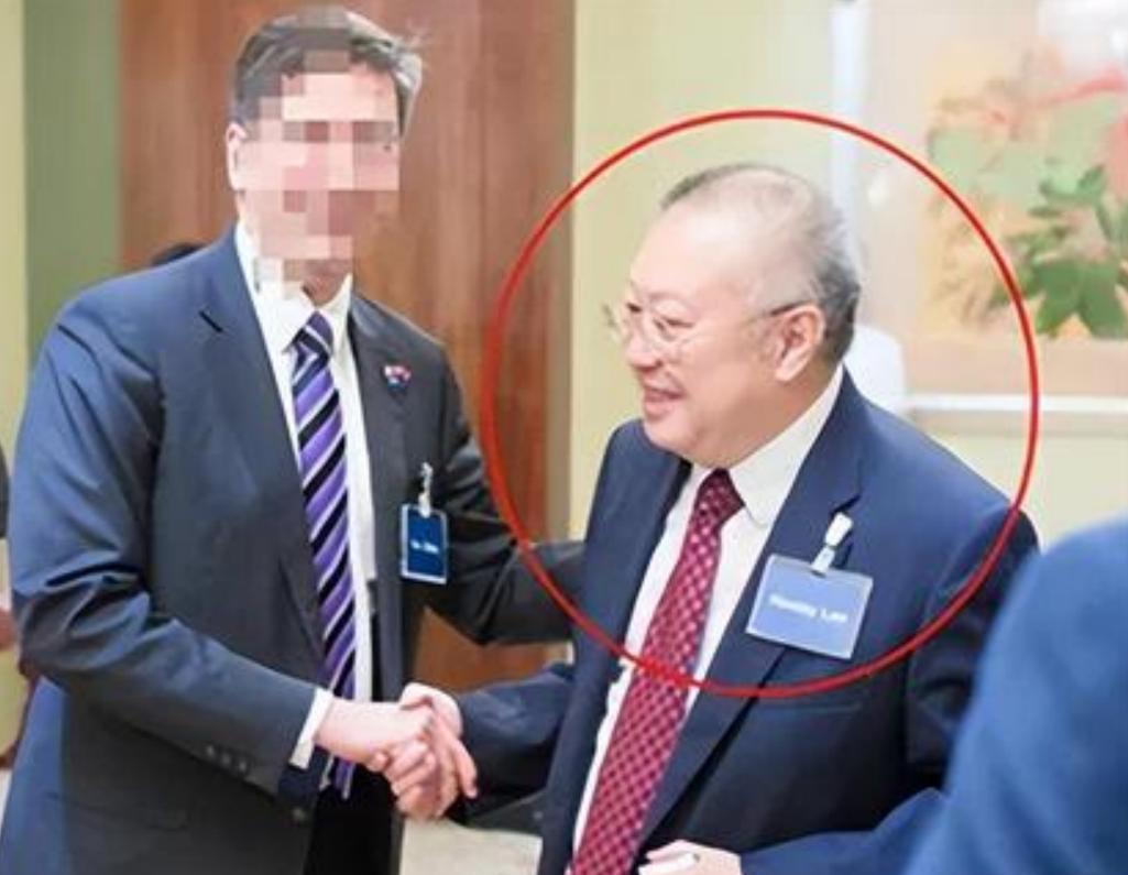 李亨利真实身份曝光,吃中国饭砸中国