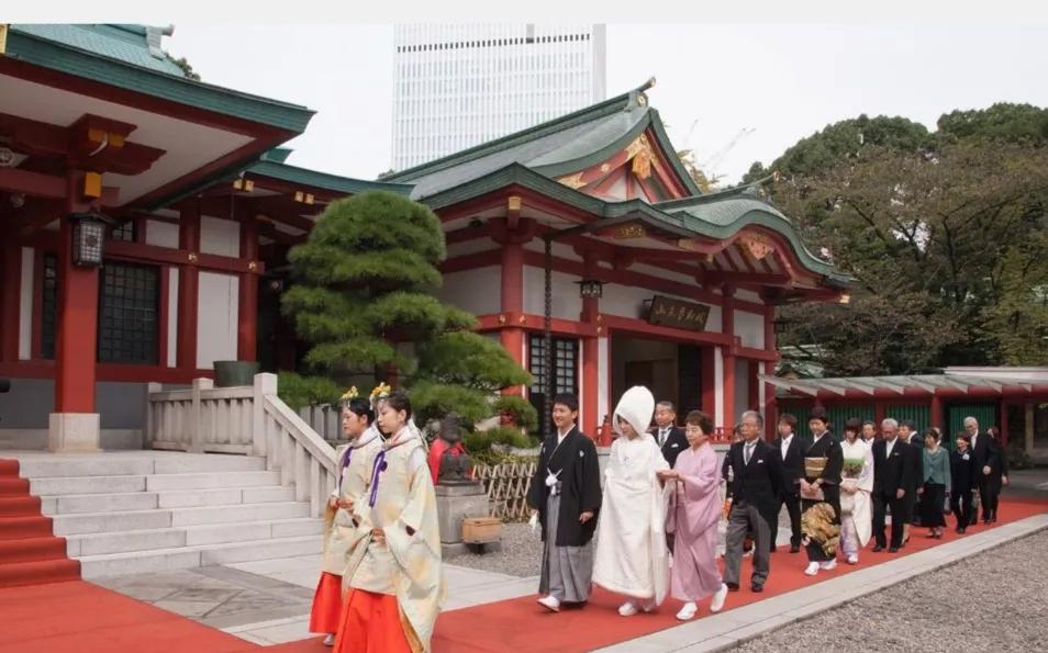 冷门缺人却高薪的职业男生有哪些,有什么冷门但是很赚钱的职业吗