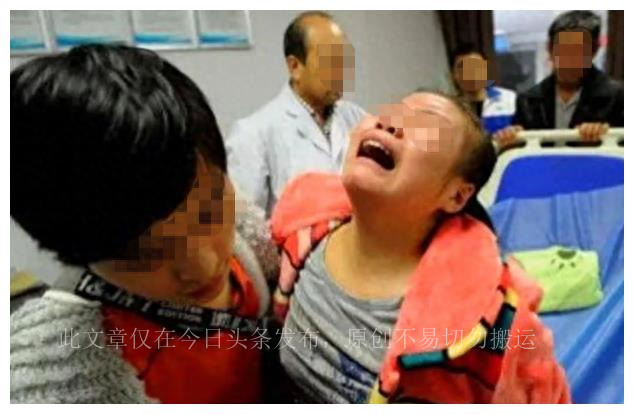 爸爸帮6岁女儿洗澡，隔天女儿就说*体下**灼痛，结果医生说发炎了