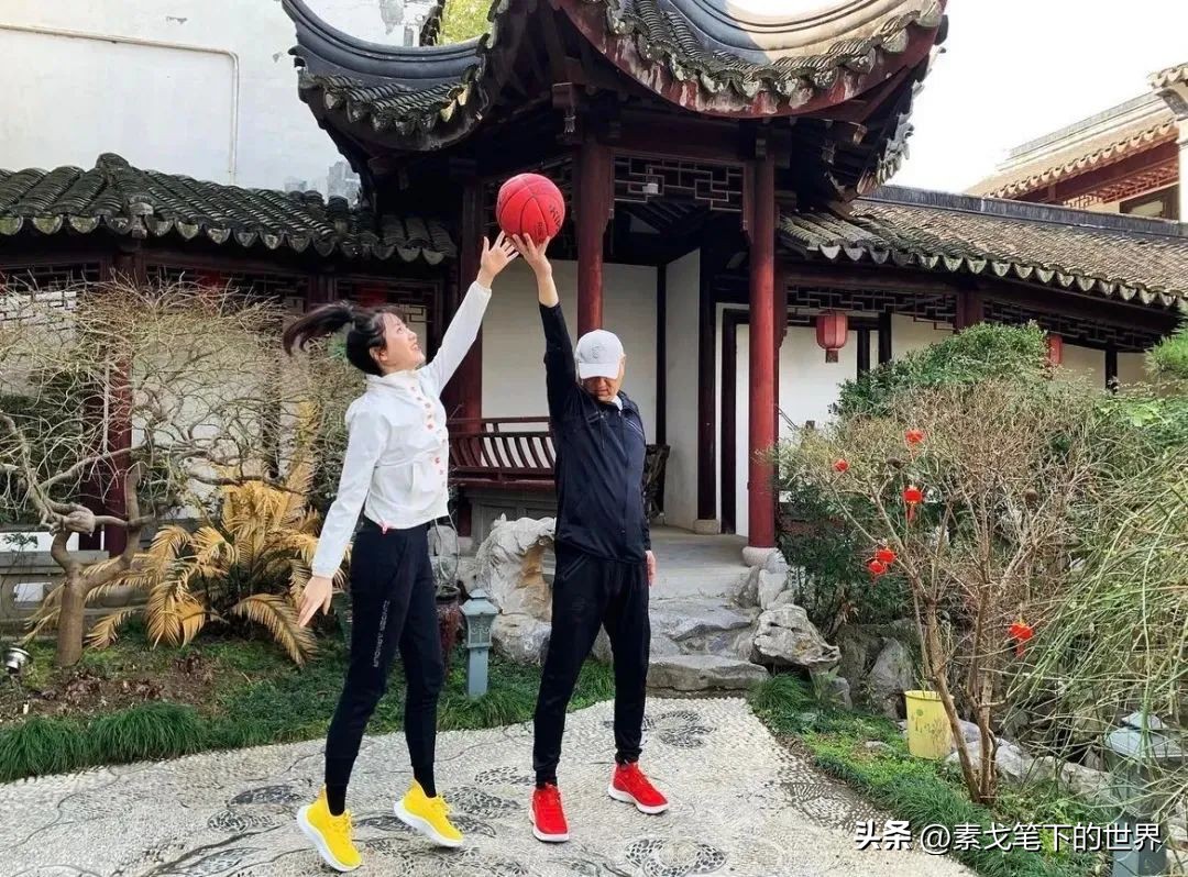 女子裸辞啃老,一姑娘裸辞回家有网友质疑啃老