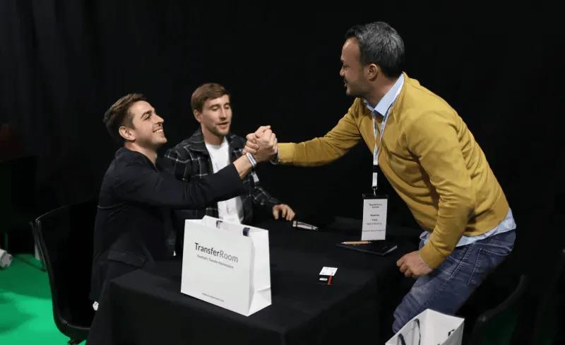 走进TransferRoom-一个工业规模的球员速配平台