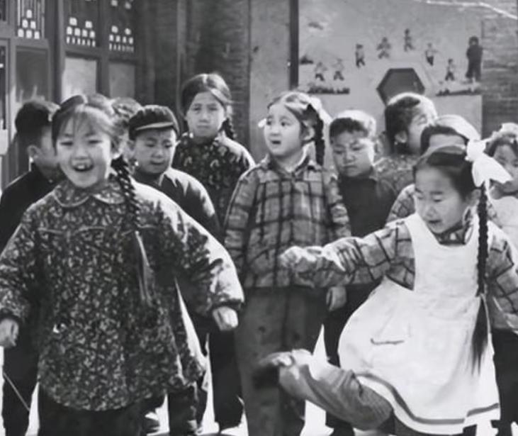 进演艺圈你会被污染？女明星们自曝出的内幕，一个比一个荒唐恶心