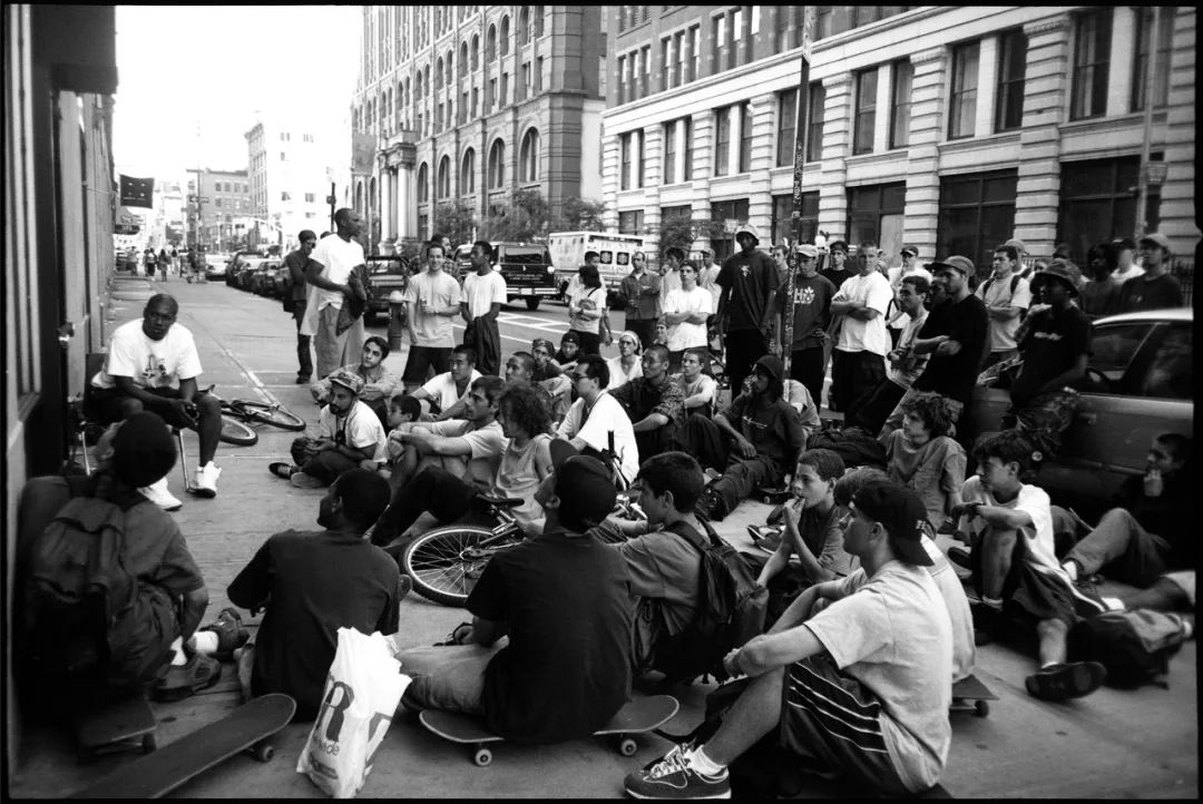 为什么supreme现在那么便宜 (supreme为什么这么成功)