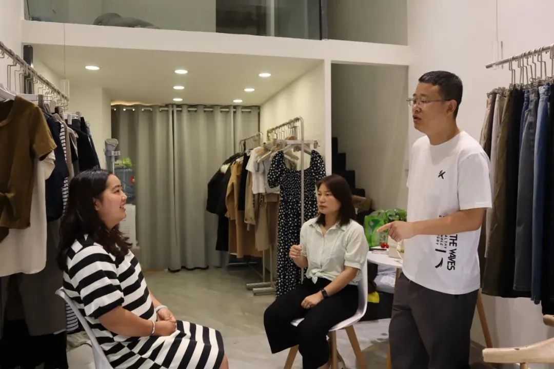 *款贷**也要再创业!在邛崃,创业有底气!