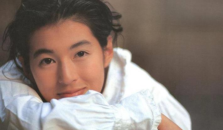 铃木保奈美年轻时的颜值,日本影星铃木保奈美图片