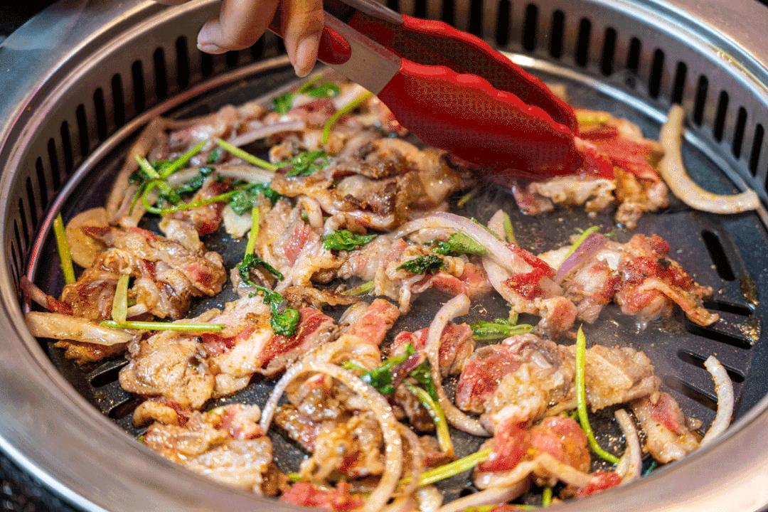 跨越三千公里！上过人生一串的「齐齐哈尔烤肉」，落户蜀都万达