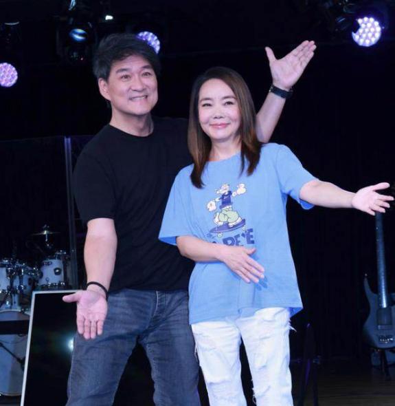 盘点娱乐圈那些姐弟恋的明星,再次恋上小鲜肉的女明星