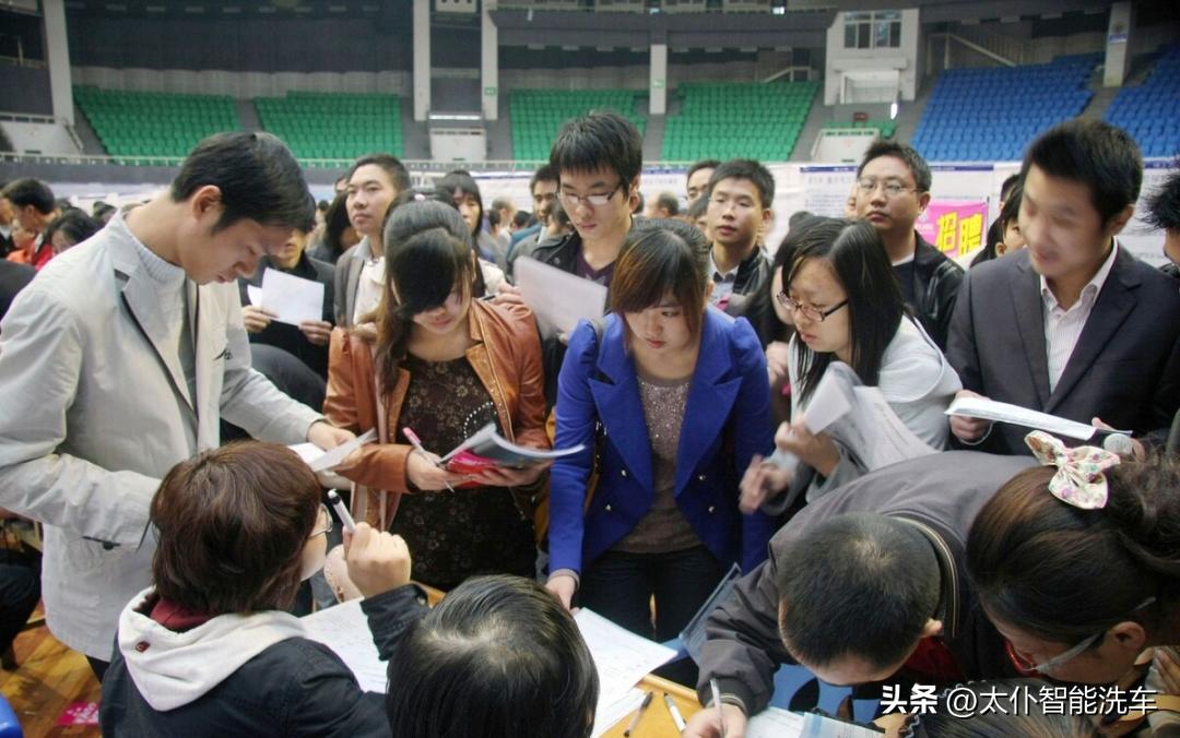 当代搞钱的年轻人,年轻人为什么热衷于搞钱