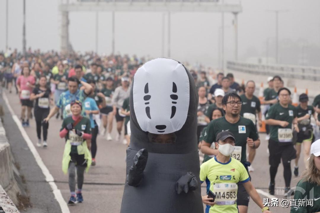 周润发参加香港马拉松跑半马成绩,香港马拉松周润发照片