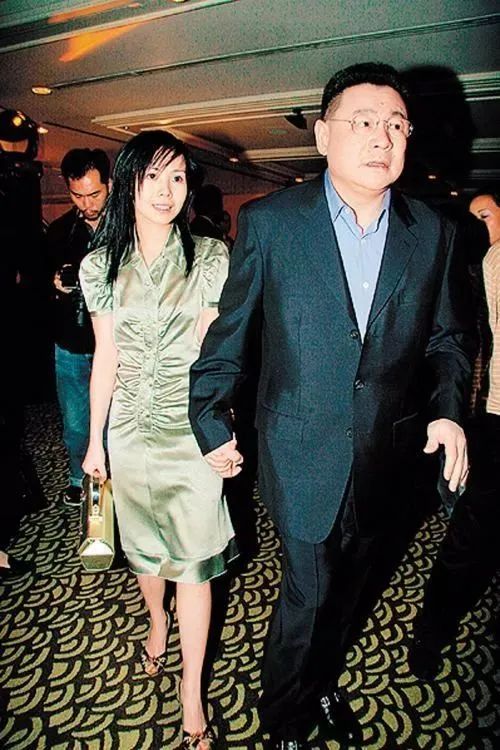 被刘銮雄抛弃的女星,宫斗失败后她重生了