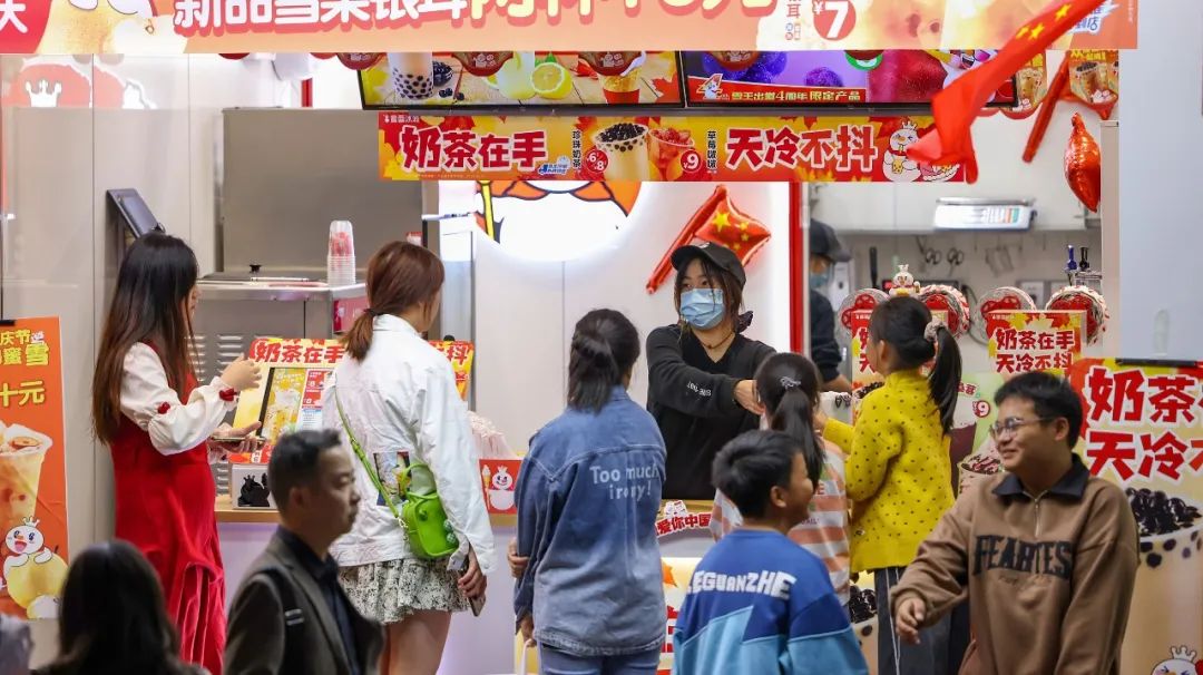 河南乡镇蜜雪冰城一年真实收入,乡镇开一家蜜雪冰城一年纯利润