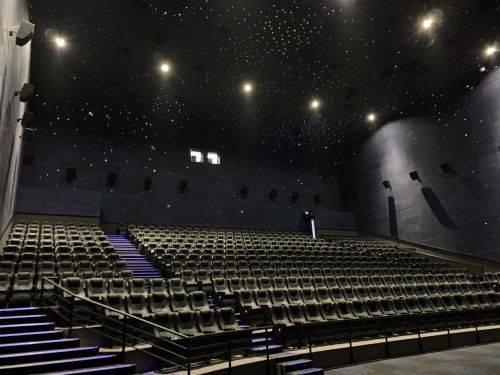 激光投影和nec投影仪哪款最好,necrgb激光投影机