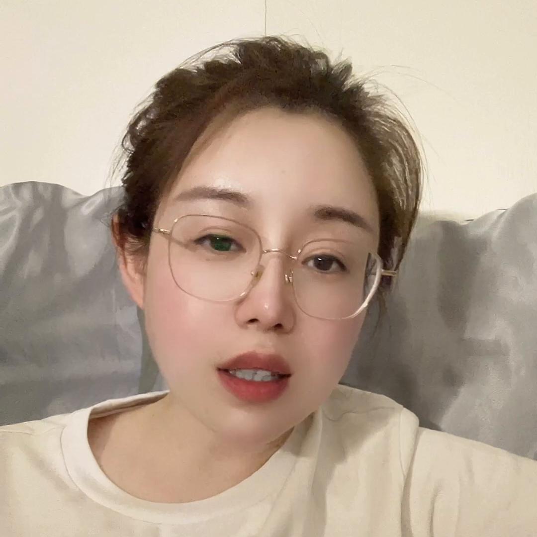 人民日报广告语请多努力为了自己,人民日报励志文案短句广告