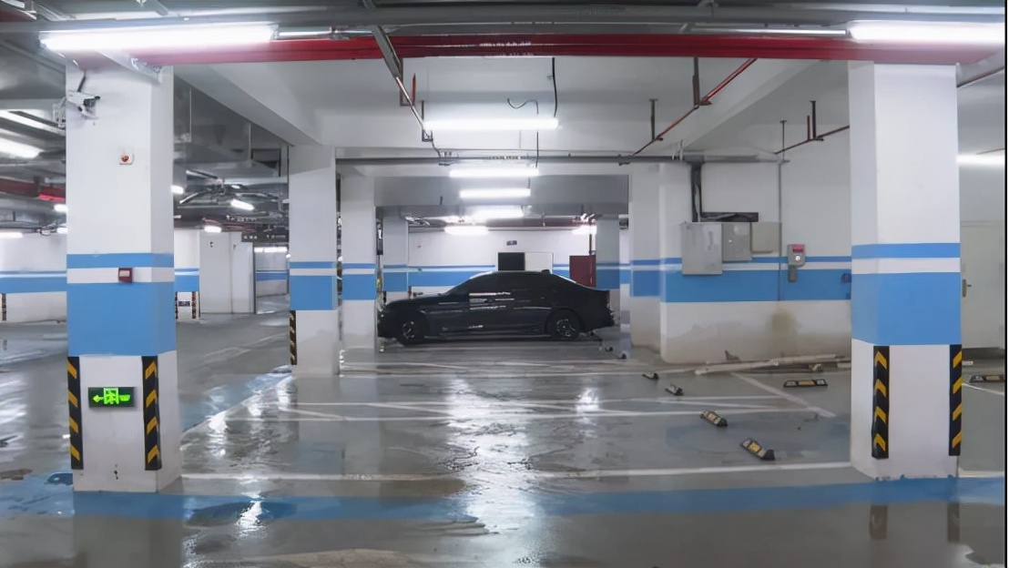 直击“口悲”楼盘交付，华丽袍服背后的虱子