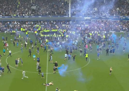 1-0保级，4万球迷狂欢！英超头号赢家诞生：1球价值1亿英镑