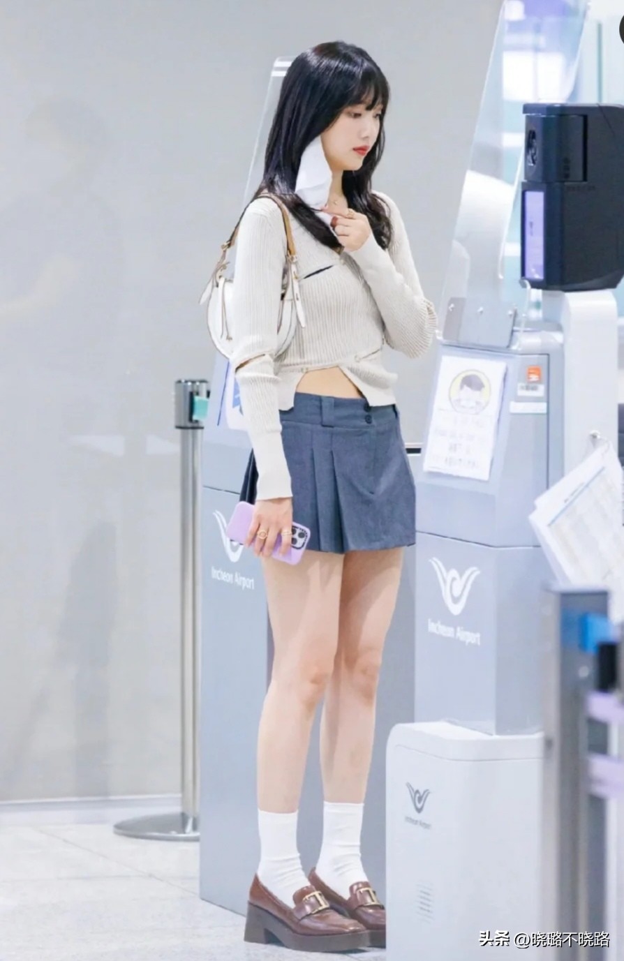 现在乐福鞋穿搭,今年乐福鞋流行亮皮还是哑光