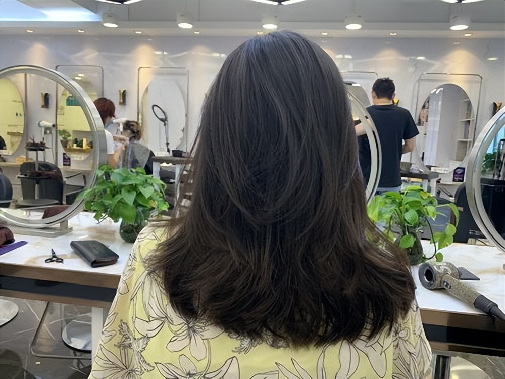 白发严重是缺少哪种维生素,白发在哪长病就出在哪