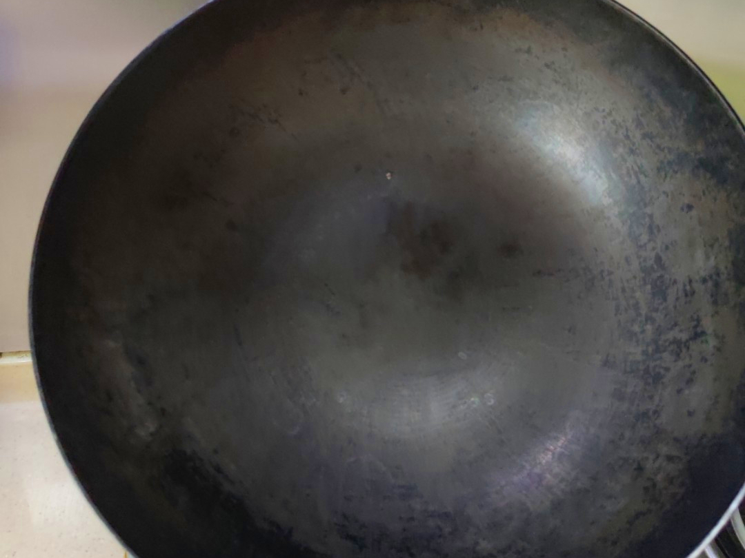 劣质铁锅如何开锅,白色铁锅的正确开锅方法