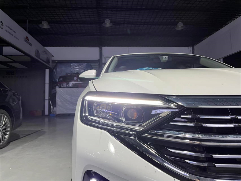 大众速腾2023转向灯,大众速腾前转向灯流水灯