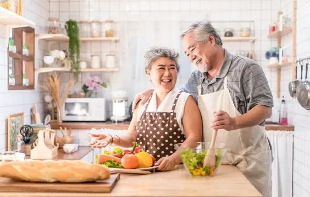 老人瘫痪无人照料最快解决办法,人到老年睡不好怎么办