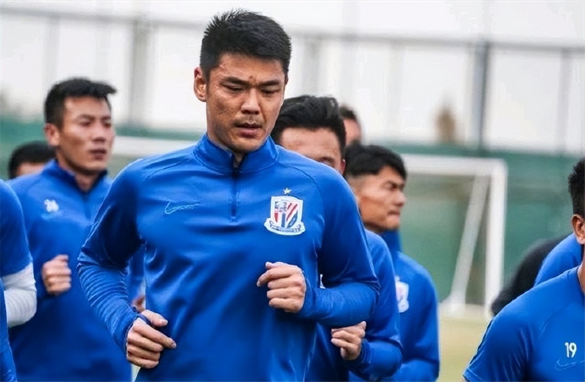 恒大门将曾诚国家队,恒大队长曾诚完整版