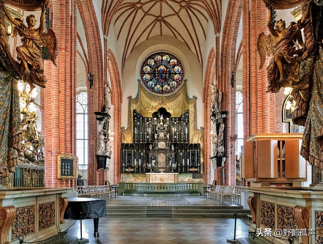 音乐在教堂里的重要性以及为什么你应该在星期天享受唱歌