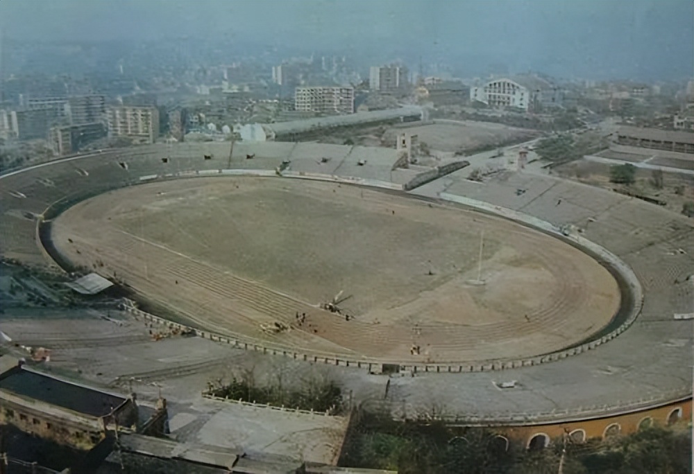 久违了球场足球,大田湾体育场多少钱