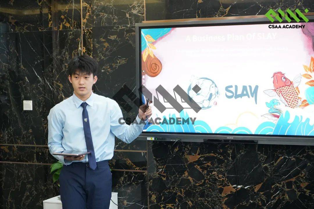 这个16岁的高中生，用6天搭建了一个未来品牌……