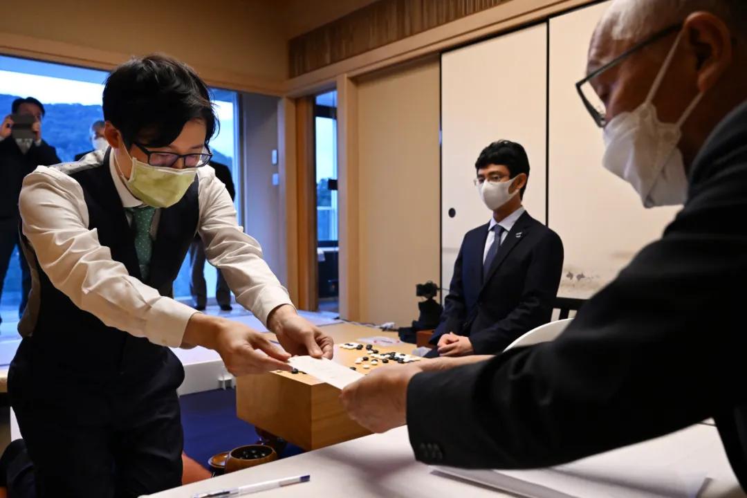 总价965万日元的棋具——第46期棋圣战第3局第一天时间线