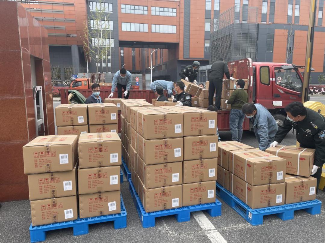 同心协力助力抗疫,坚守抗疫一线参与抗疫工作