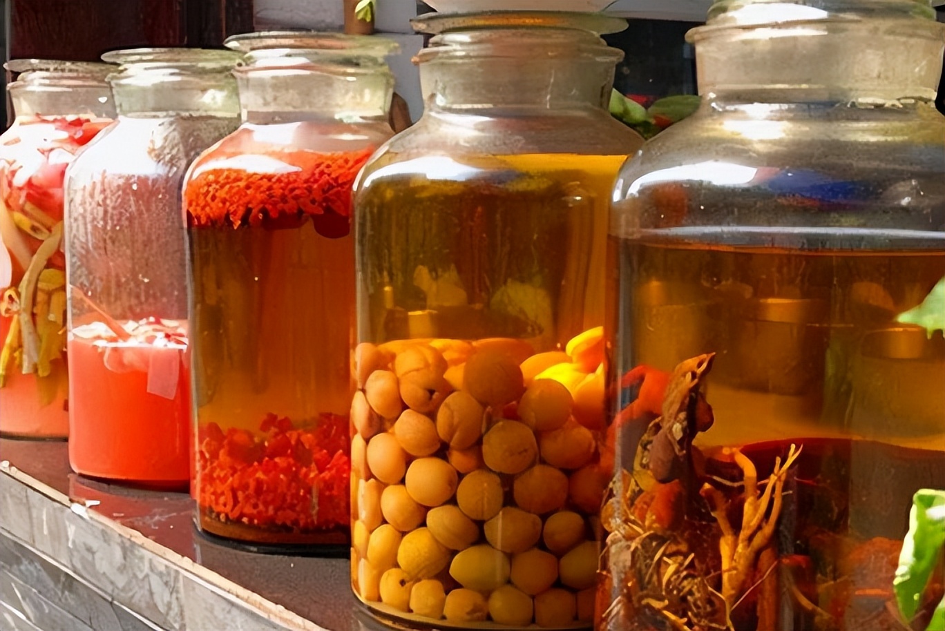 毒蛇泡酒还有毒吗,为什么毒蛇泡酒可以喝