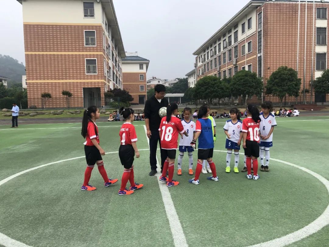 校园足球挺进决赛,驰骋绿茵足够精彩