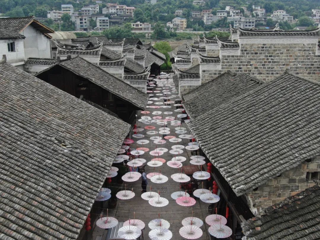 12月24日，让我们一起乘着大船，冲破云霄，闯进“别一个国度”