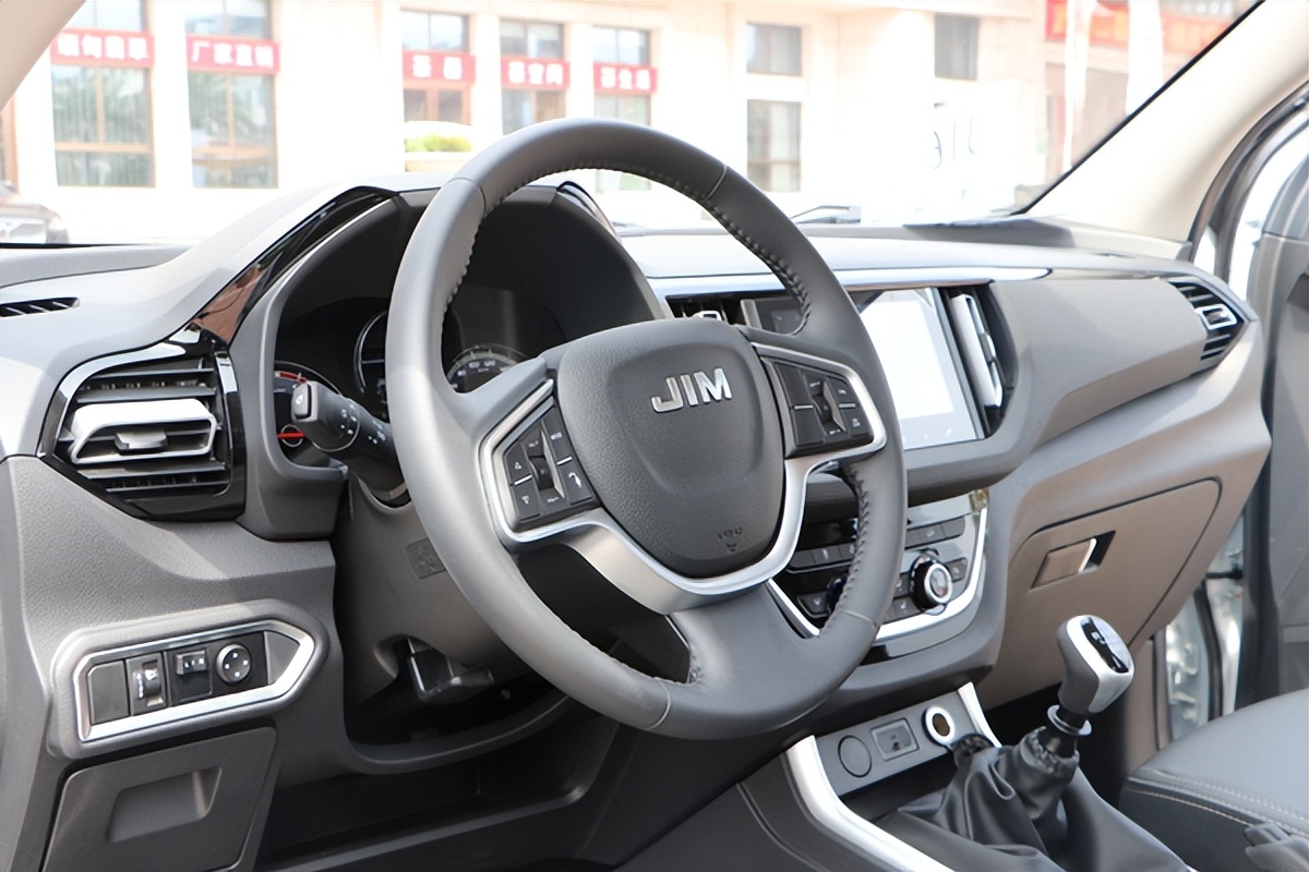 江西五十铃皮卡欢迎到店试车,试驾江西五十铃瑞迈2024款