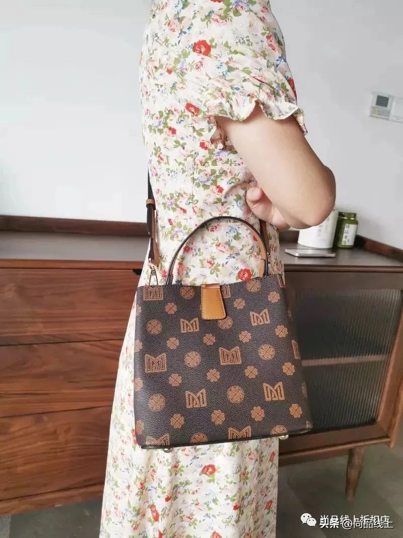 稻草人服装配饰旗舰店,稻草人特价女包直包