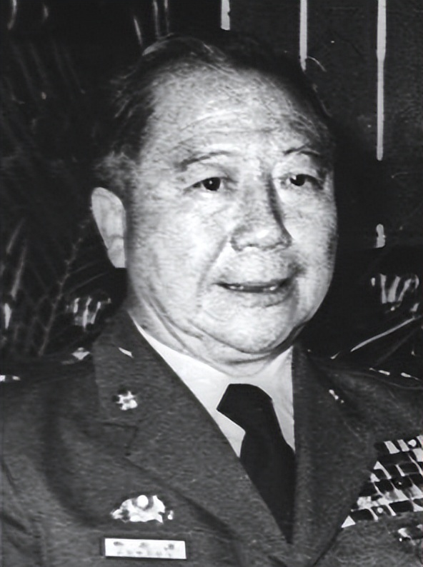 为了一个爵位，贝克汉姆脸都不要了？