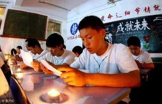 初二成绩差能上高中吗,初二成绩不好但又想考高中怎么办