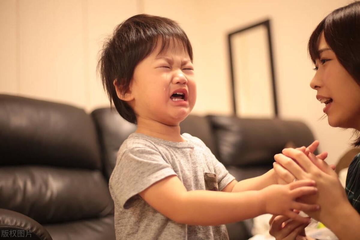 妈妈:儿子说话“娘娘腔”被同学嘲笑,怎么办?