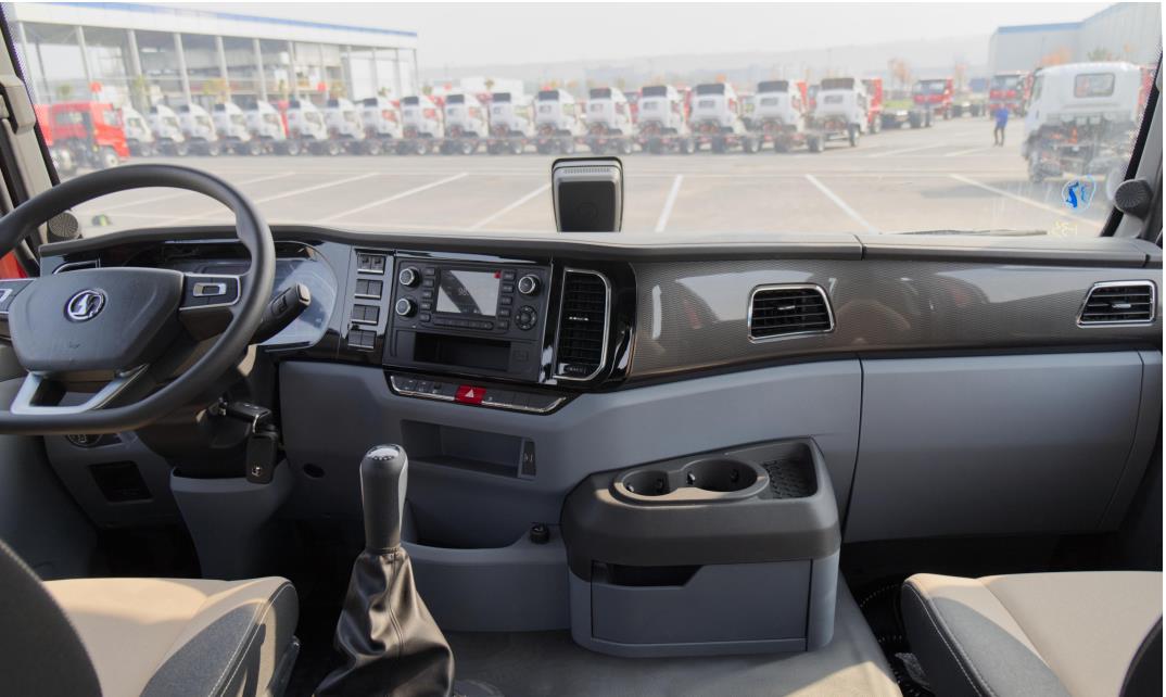 陕汽新m3000牵引车lng多少钱,陕汽新m3000lng牵引车