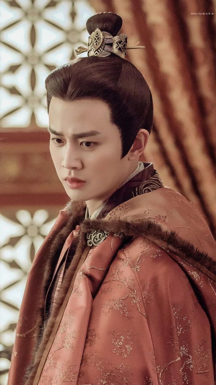 爱豆表格图任嘉伦,任嘉伦头像帅气高清粉色