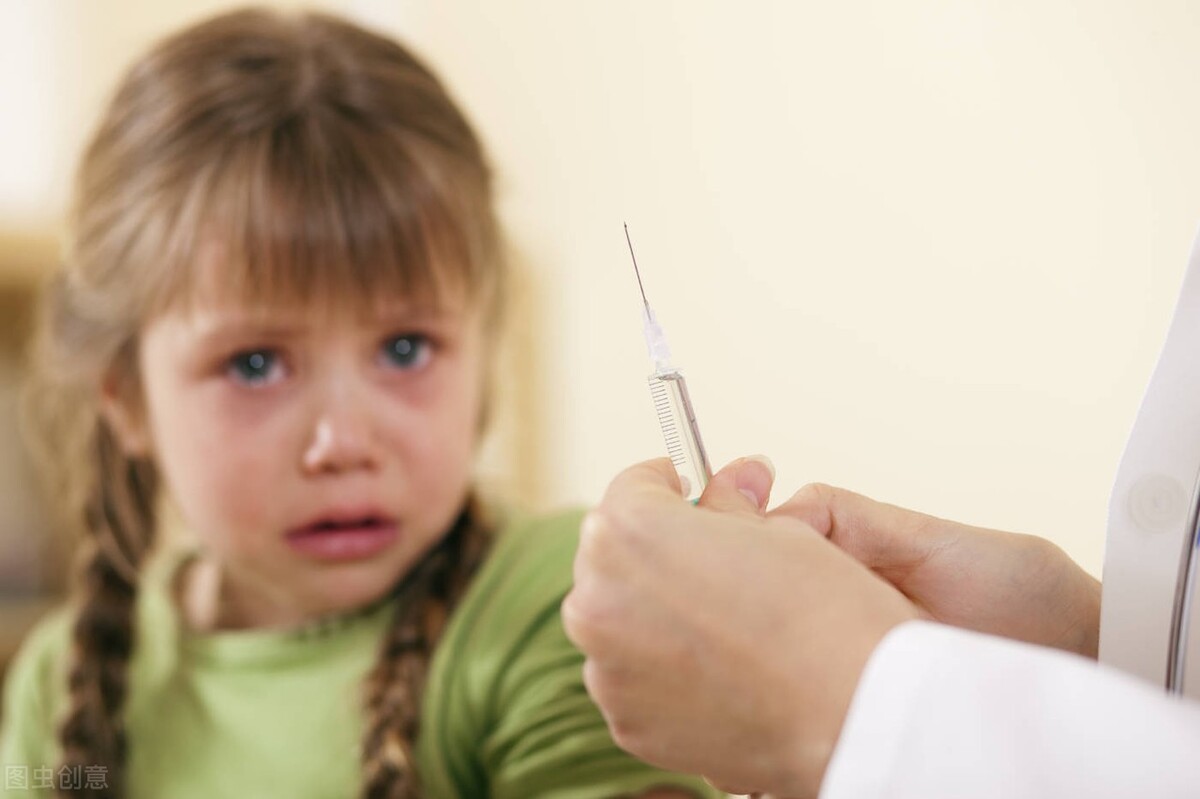 害怕打针的小朋友又哭又闹,孩子打针吃药咳嗽都不好怎么办