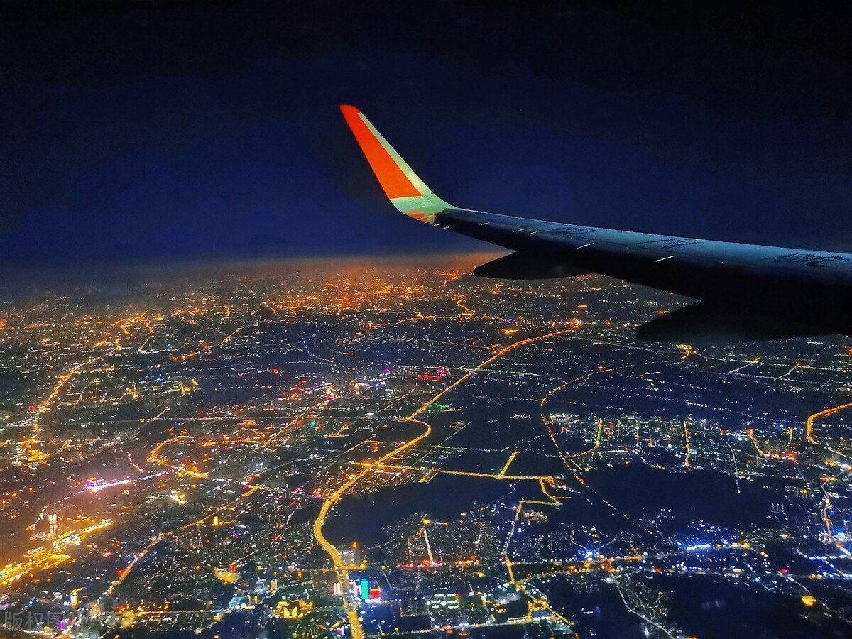 飞机突然坠毁一般什么原因,飞机到底是什么原因导致坠机的