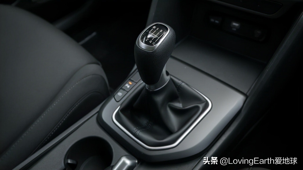 起亚发布全新狮跑sportage预告图,2022款起亚狮跑sporT