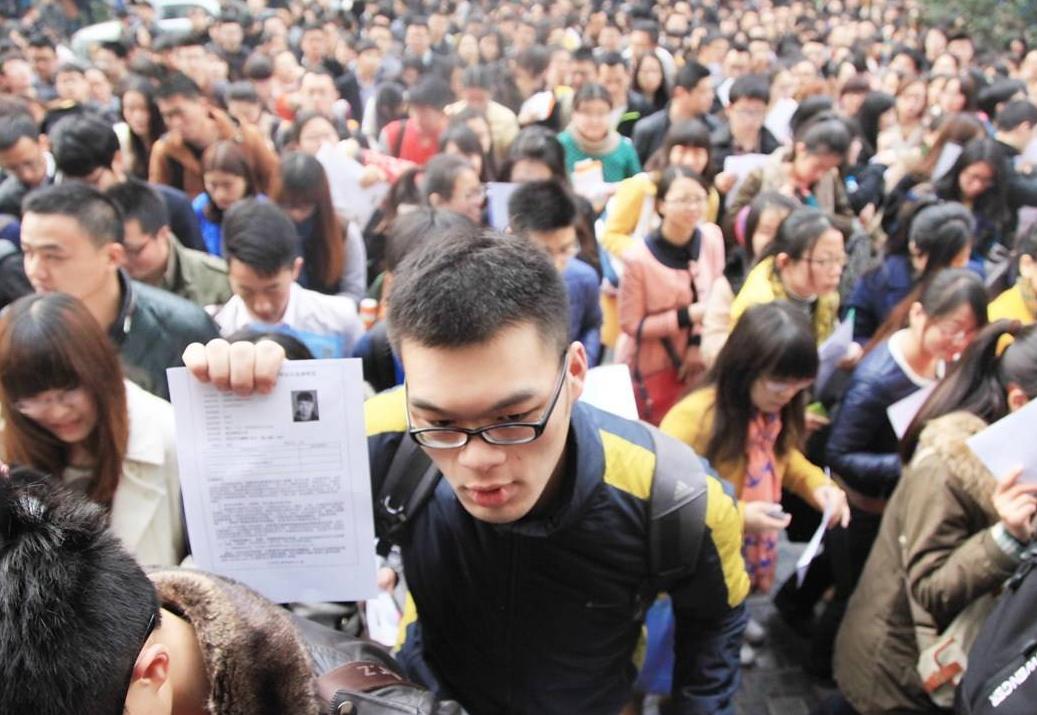 00后聘任制公务员,聘任制公务员履历