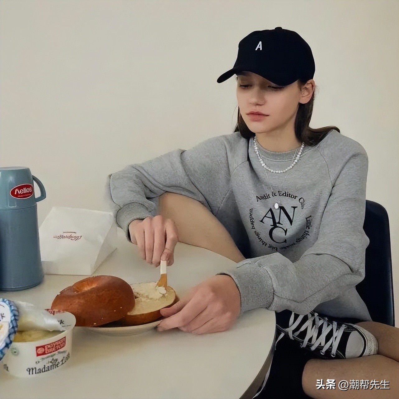 怎么戴珍珠显得不老气,穿什么衣服搭配珍珠更显高级