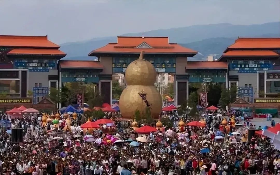 云南有哪些旅游节庆,云南最具有代表的过年非遗文化