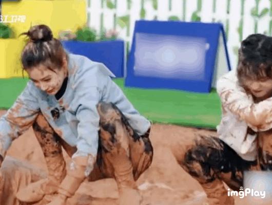 去婆家过年的姐妹们，羡慕今天官宣离婚的Angelababy吗？