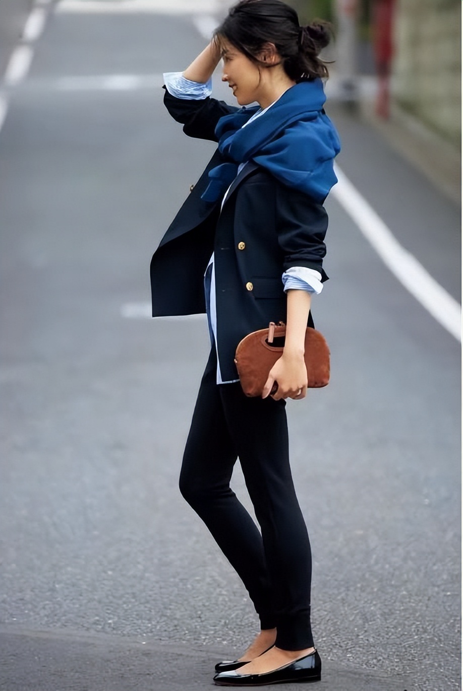 针织衫叠穿怎么搭配,叠穿针织衫如何搭配