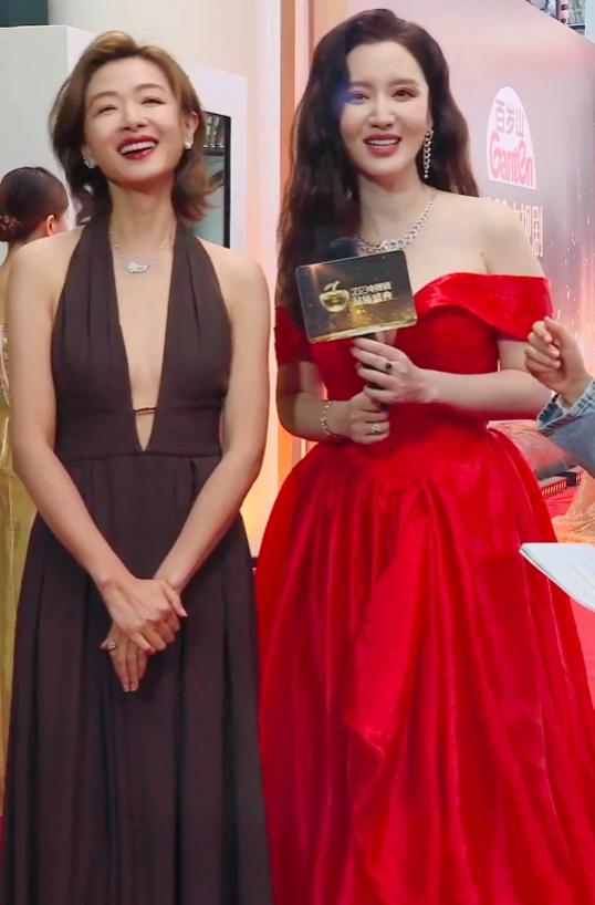 万茜张萌参加盛典的图片,李小冉出场美艳众人